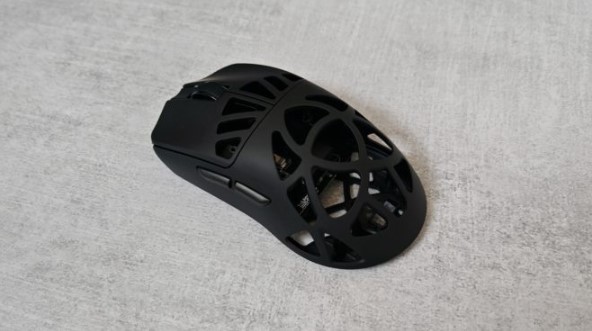EPOMAKER CarbonX Gaming Mouse