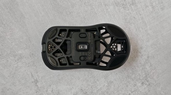 EPOMAKER CarbonX Gaming Mouse