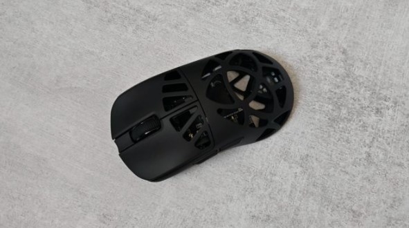 EPOMAKER CarbonX Gaming Mouse