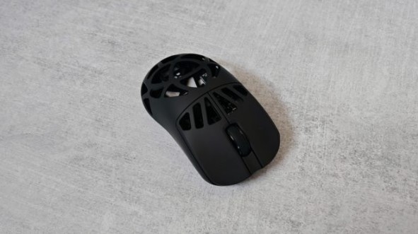 EPOMAKER CarbonX Gaming Mouse