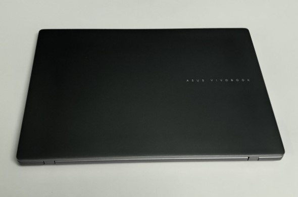 ASUS Vivobook S 14 (M3407H) Laptop Review