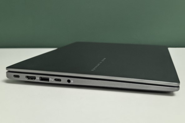 ASUS Vivobook S 14 (M3407H) Laptop Review