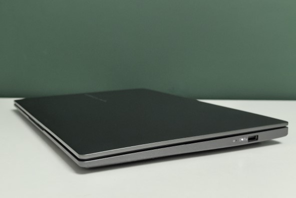 ASUS Vivobook S 14 (M3407H) Laptop Review