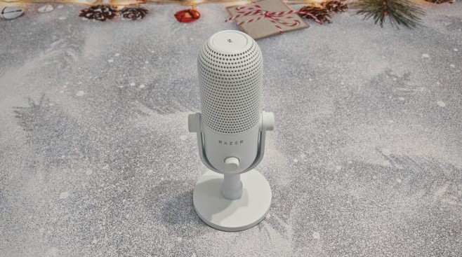 Razer Seiren V3 Chroma Microphone Review