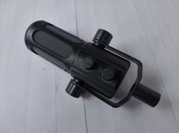 Review of the FIFINE AmpliTank Tank6 microphone and FIFINE BM88 stand