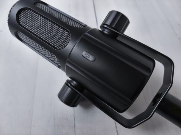 Review of the FIFINE AmpliTank Tank6 microphone and FIFINE BM88 stand