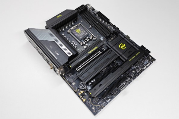 MSI MAG Z890 TOMAHAWK WIFI Motherboard Review