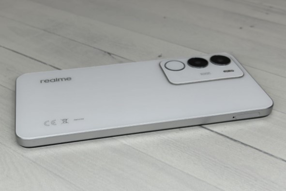 Realme P3 Lite Review: Durable and Battery-Powered