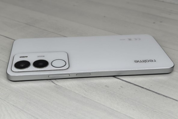 Realme P3 Lite Review: Durable and Battery-Powered