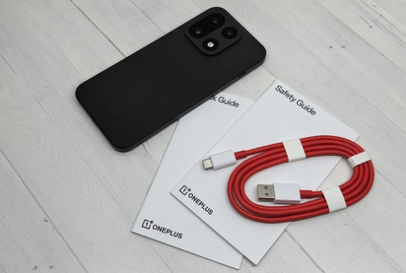 OnePlus 15 Smartphone