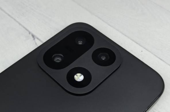 OnePlus 15 Smartphone