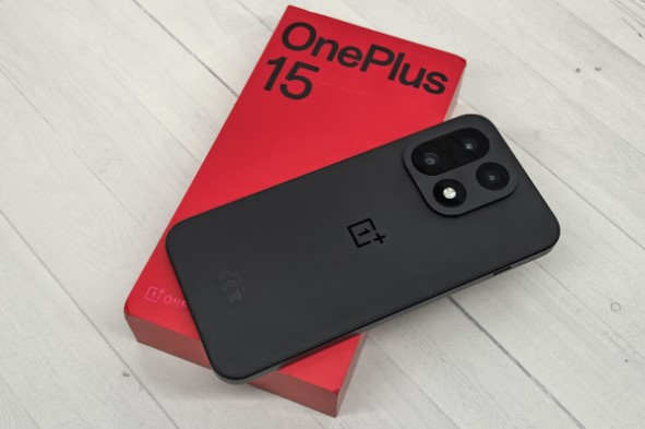 OnePlus 15 Smartphone