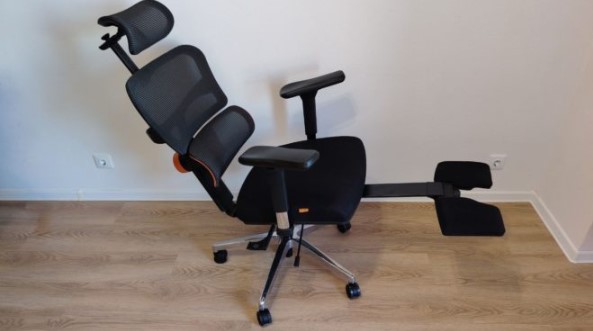 FoxGear NETZ Model X Ergonomic Chair