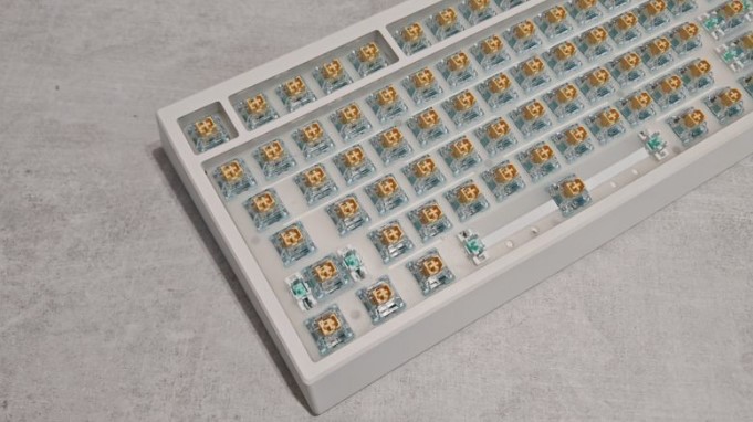 EPOMAKER Sea Salt Silent V3 Switch Set Review – For a Quiet Gaming Setup