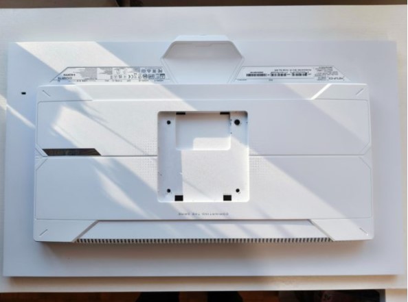 Gigabyte M27UP ICE